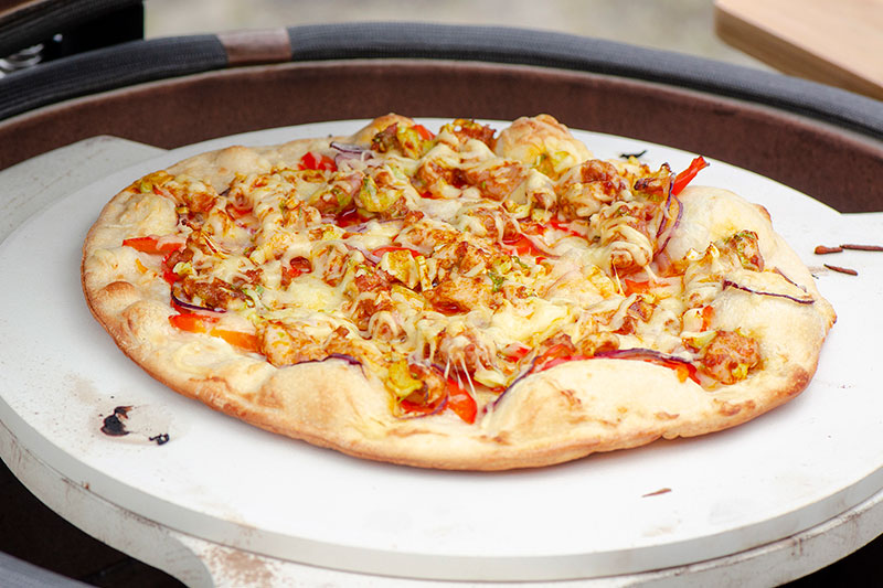 Pizza kipcurry met bloemkoolblad